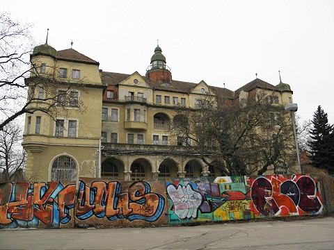 Kúpele rokujú s nemeckým investorom o predaji ruiny Slovana