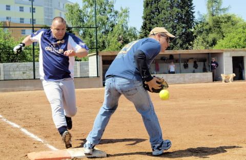 Slowpitch: Veľvyslanectvo v Trnave pohorelo