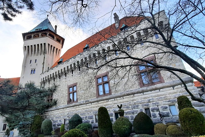 Vláda ide do Smoleníc, bude sa venovať okresom Trnava, Hlohovec a Piešťany
