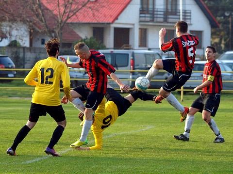 Futbal, OSA: Divoký zápas béčka Jaslovských Bohuníc s Bučanmi rozhodol vlastenec