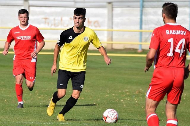 Kam za futbalom? Zvončín hostí Špačince, Modranka ide na zápas o špicu do Brestovian