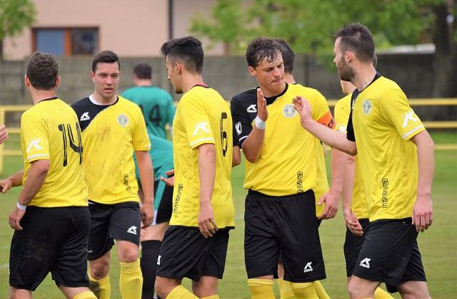 Futbal, 5. liga: Špačince pokračujú vo víťaznej sérii, Horné Orešany s vysokou prehrou