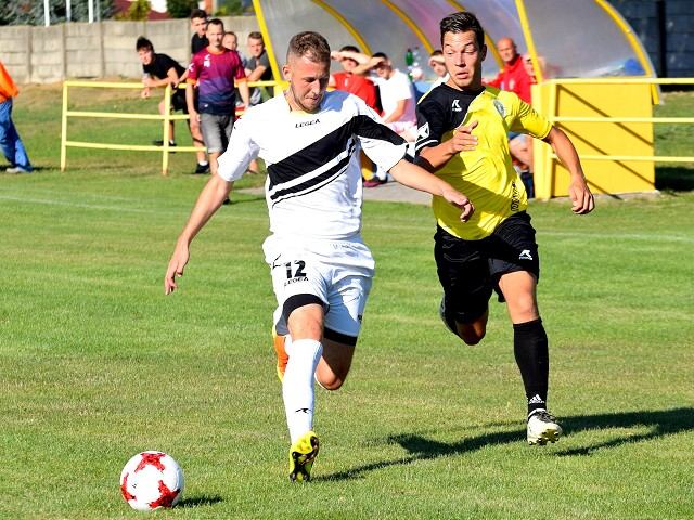 Kam za futbalom?  Špačince hostia Zvončín, vedúce Pečeňady vyzvú druhý Prašník