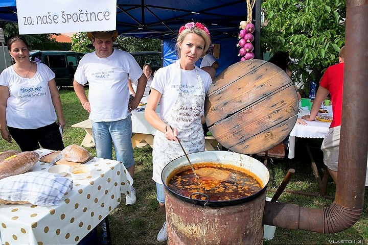Hľadajú majstra vo varení gulášu. Špačinský kotlík bude už v sobotu