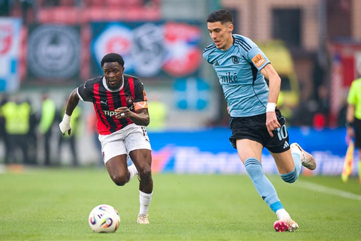 Spartak tesne podľahol Slovanu, rozhodol gól v závere prvého polčasu