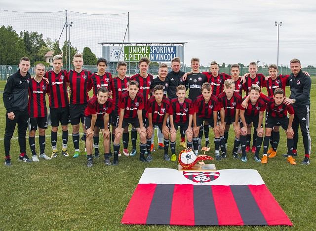 Starší žiaci Spartaka vyhrali turnaj v Taliansku, tréneri získali cenné skúsenosti na stáži