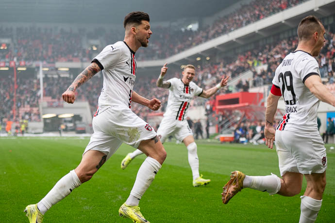Dráma s nádherným koncom. Spartak po penaltách postúpil cez Slovan do finále
