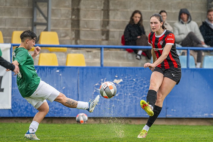 Futbalistky Spartaka aj do tretice remizovali s Petržalkou, mládežníčky víťazne
