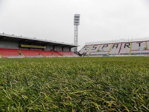 VIDEO: Trávnik na Štadióne Antona Malatinského je pripravený na ligu