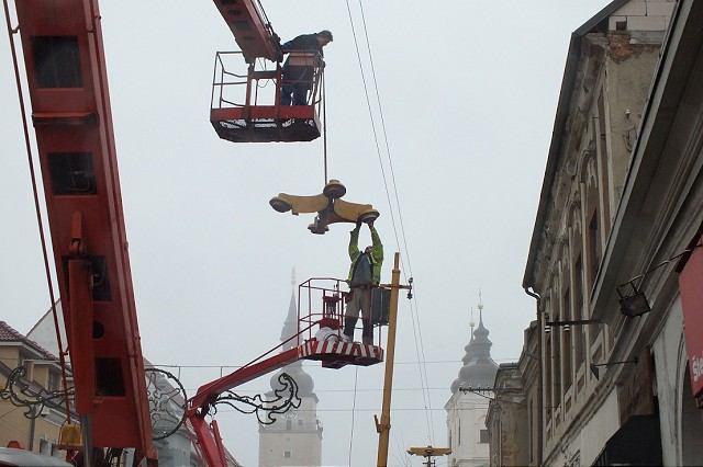 Osvetlenie na Štefánikovej ulici vymenia rýchlejšie, ako predpokladali