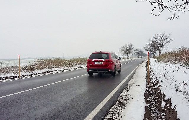 Cesta z Trnavy do Suchej nad Parnou už je opravená, stála viac ako 900-tisíc eur