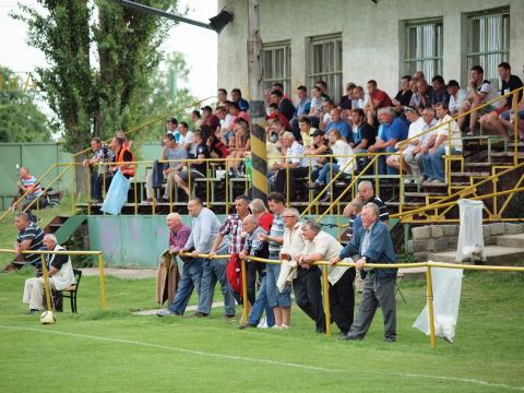 Futbal, dohrávky: Slávia uspela v Dlhej, remíza Suchej s Kátlovcami