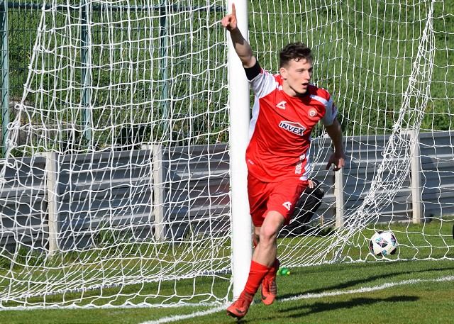 Futbal, 6. liga: Zeleneč vyhral v Bučanoch, Zavar sa tešil v infarktovom závere
