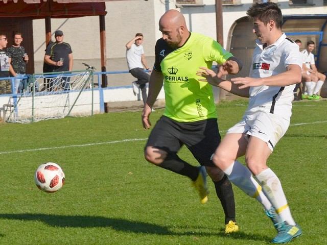 Futbal, 7. liga B: Pečeňady porazili Madunice, Chtelnica otočila duel proti Dubovanom