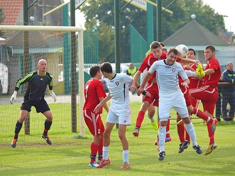 Futbal, 3. liga: Céčko Spartaka vyhralo nad Vrábľami, Piešťany a Vrbové prehrali