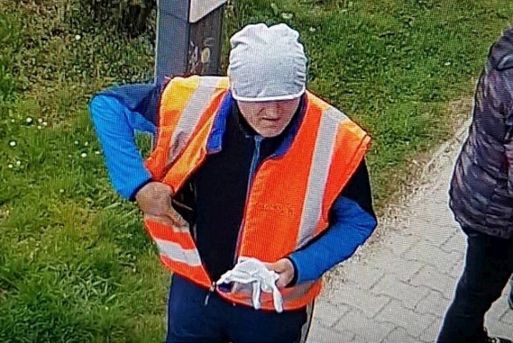 Policajti stále vyšetrujú krádež elektrobicykla, hľadajú možného svedka