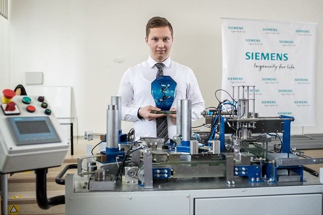 Súťaž mladých elektrotechnikov vyhral študent s návrhom výrobno-baliacej linky