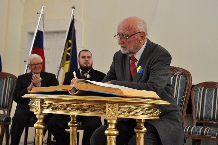 Zomrel čestný občan Trnavy Ladislav Szalay, dlhoročný redaktor Roháča