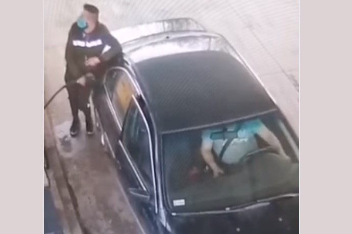 Polícia hľadá muža, ktorý pri Šulekove natankoval, ale nezaplatil