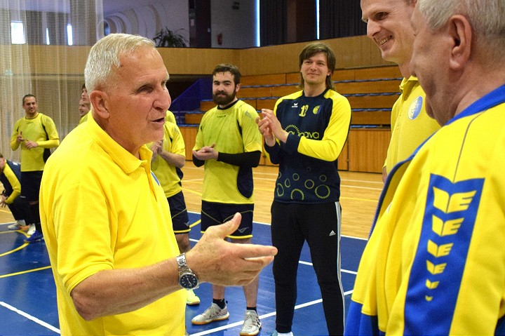 Hádzanársky tréner Vladimír Teplanský má jubileum, Malatinského socha 10 rokov