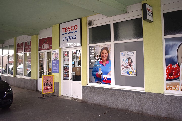 Tesco ide v Trnave na Prednádražie, otvorí tam svoju predajňu