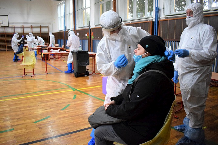 Dve trnavské základné školy sa zapojili do testovania, výučbu spustia už v pondelok