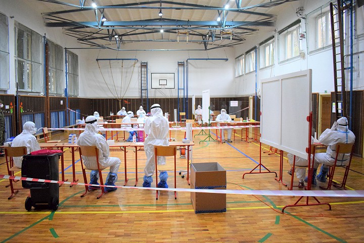 V Trnave za sobotu testami odhalili 124 pozitívnych