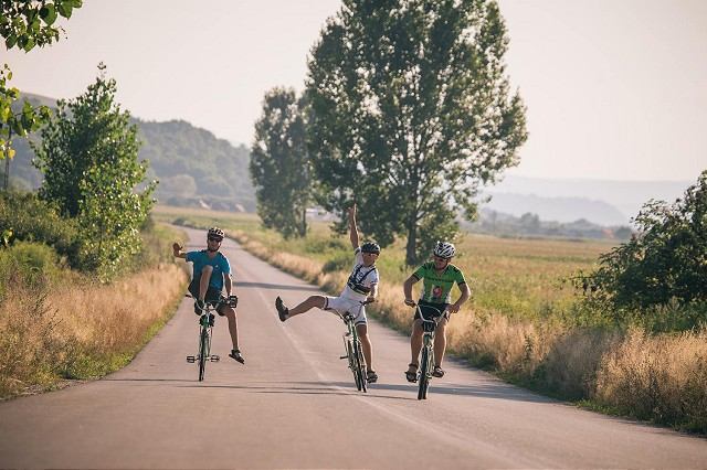 Z Červeníka k Čiernemu moru: Mladí cyklisti prešli na Libertách 1457 kilometrov!