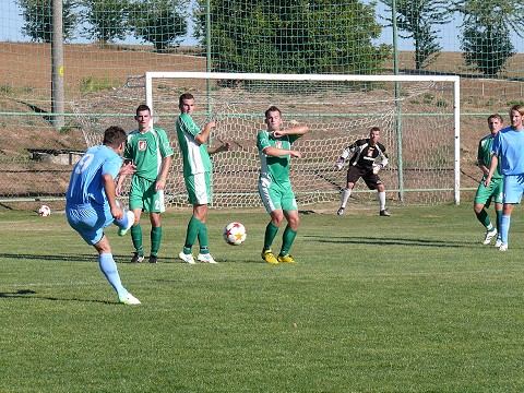 Futbal, 5. liga: Horné Orešany vyučovali v Krakovanoch