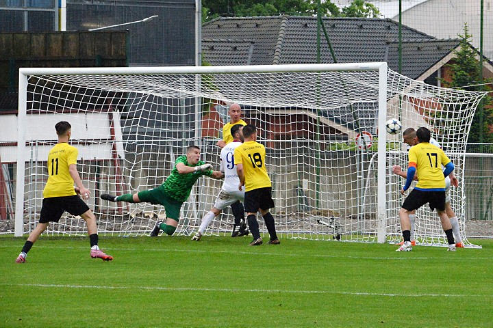 Futbal, 5. a 6. liga: Cífer smolne stratil kľúčový zápas, Vrbové a Hlohovec bodovali