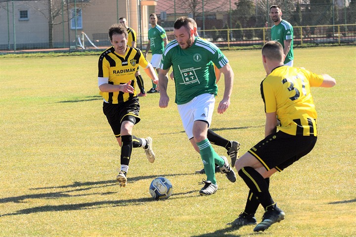 Futbal, 7. B: Trakovice potrápili Moravany, Brestovany zdolali Veľké Kostoľany
