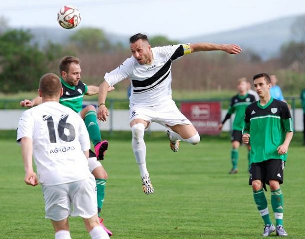 Futbal, 5. liga: Hlohovec sa bodovo dotiahol na Zvončín, Horné Orešany zostrelili Spartak