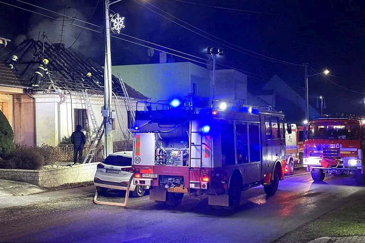 Trebatičania pomáhajú rodine, ktorá prišla pri požiari o strechu nad hlavou