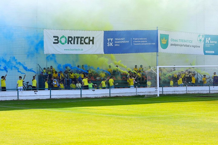 Futbal, 4. liga: Piešťany vyhrali derby v Trebaticiach, Boleráz nezaváhal