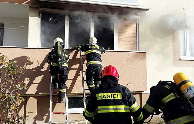 Hasiči zasahovali na Čajkovského ulici v Trnave aj na Dobrej Vode