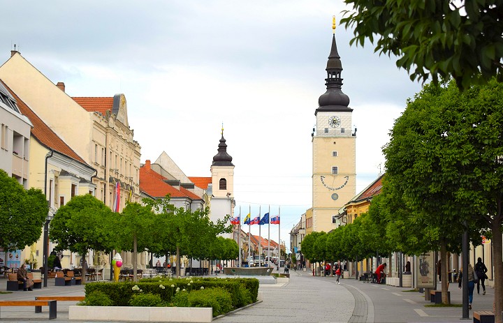 Trnava hospodárila najlepšie z krajských miest, darilo sa i Hlohovcu a Leopoldovu