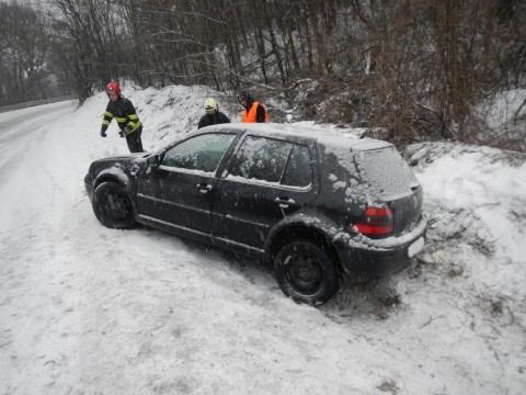 Hasiči sa v okolí Trnavy v pondelok od skorého rána nezastavili