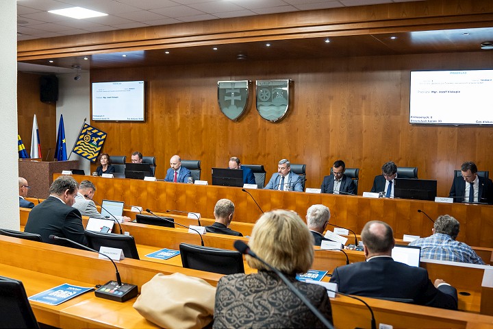 Kraj je podľa župana Viskupiča na tom finančne lepšie ako na začiatku volebného obdobia