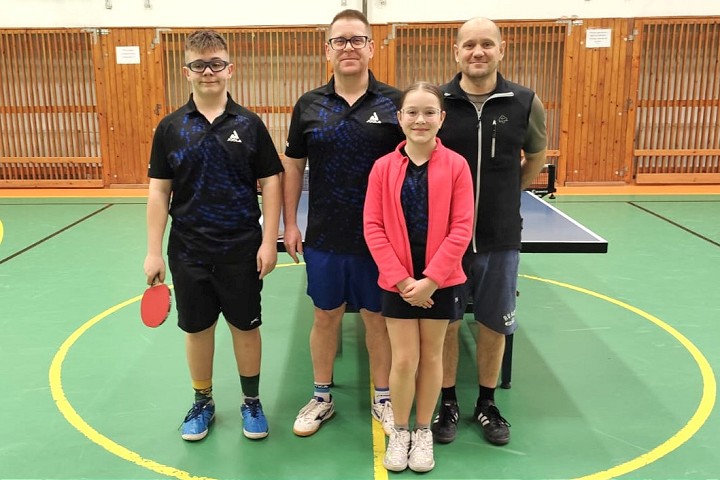 Športová rodina: Turoňovcov opantal stolný tenis, s raketou bojujú za Dvorníky