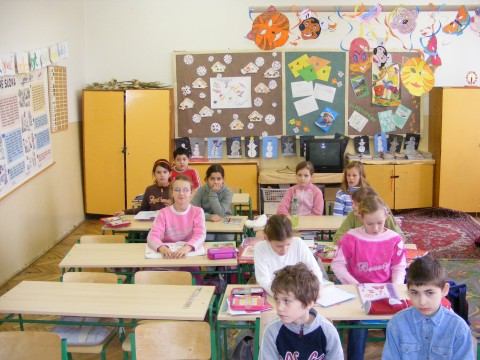 Učitelia súkromnej školy neštrajkujú, lebo ju dotujú rodičia