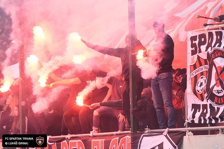 Fanúšikovia Spartaka si pozrú derby so Slovanom v prírodnom kine