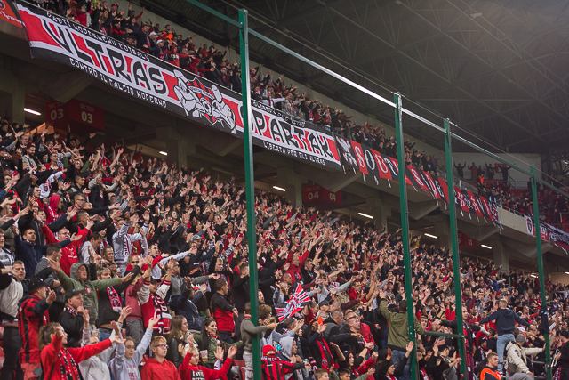 Derby Slovan - Spartak budú premietať na veľkoplošnej obrazovke v Kamenáči