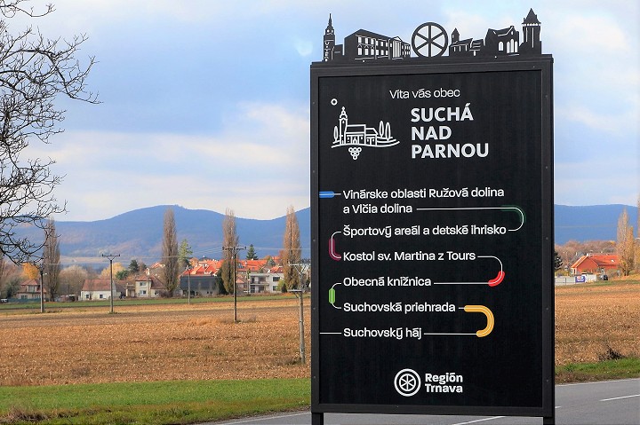 Sedem obcí z trnavského regiónu má nové informačné tabule na podporu turizmu