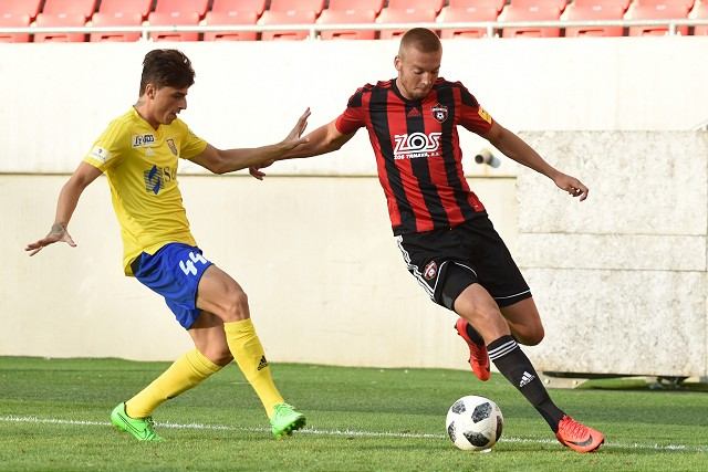 Tomáš Vantruba po prvom štarte v lige zostáva pri zemi, Látal s ním ráta