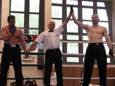 Kandidátom na viťazstvo v kickboxe je Vašík