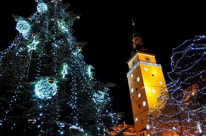 Lockdown zrušil adventné trhy v Trnave, mestský úrad ide do obmedzeného režimu