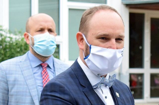 Viskupič rokoval s Bročkom ohľadne návratu k nižším daniam pre kultúrne inštitúcie