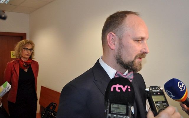 Viskupič vyzve kontrolóra Trnavy, aby sa vzdal odmeny v súvislosti s piešťanským letiskom
