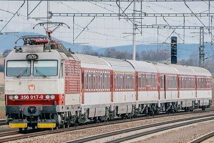 Na železničnej trati Hlohovec – Leopoldov zrazil vlak človeka