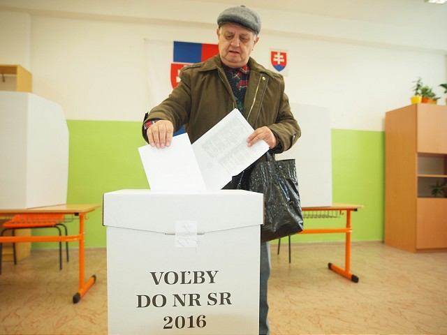 Pred voľbami sa oplatí skontrolovať si platnosť občianskeho preukazu